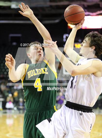 Thumbnail 2 in Holyoke vs. Sedgwick County  (CHSAA 2A Final) photogallery.