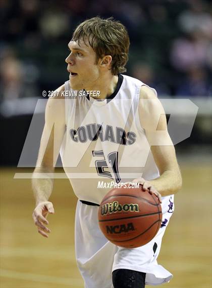 Thumbnail 2 in Holyoke vs. Sedgwick County  (CHSAA 2A Final) photogallery.