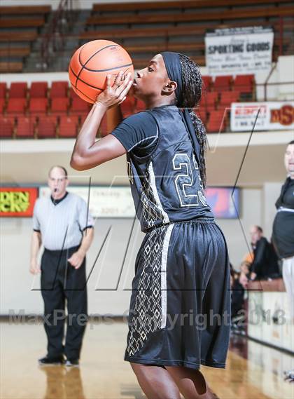 Thumbnail 2 in Cleburne vs. Rider (Fantasy of Lights Tournament) photogallery.