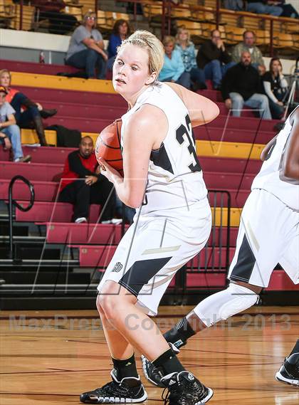 Thumbnail 1 in Cleburne vs. Rider (Fantasy of Lights Tournament) photogallery.