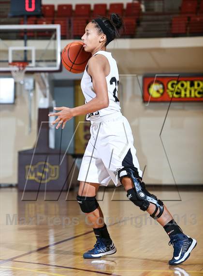 Thumbnail 3 in Cleburne vs. Rider (Fantasy of Lights Tournament) photogallery.