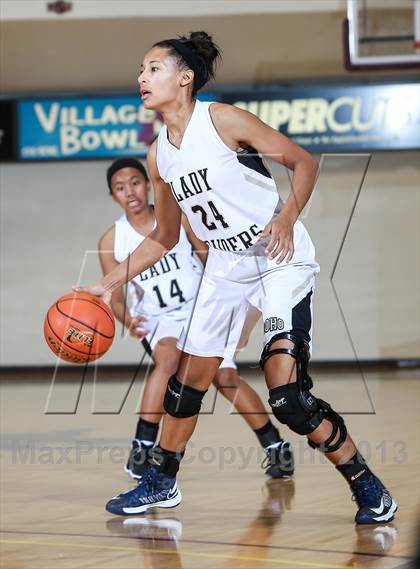 Thumbnail 2 in Cleburne vs. Rider (Fantasy of Lights Tournament) photogallery.