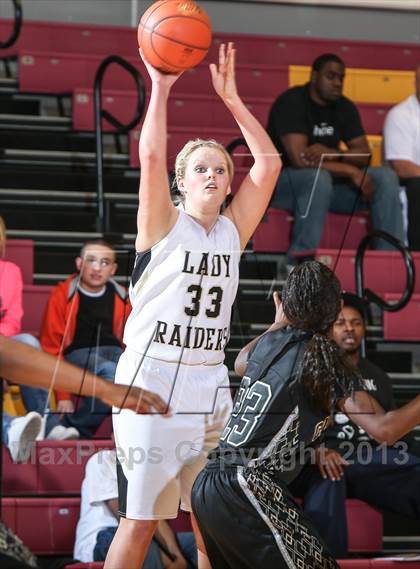 Thumbnail 1 in Cleburne vs. Rider (Fantasy of Lights Tournament) photogallery.