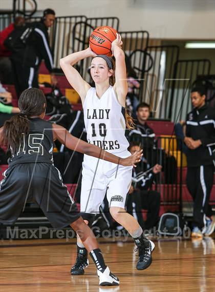 Thumbnail 3 in Cleburne vs. Rider (Fantasy of Lights Tournament) photogallery.