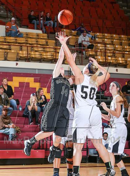 Thumbnail 2 in Cleburne vs. Rider (Fantasy of Lights Tournament) photogallery.