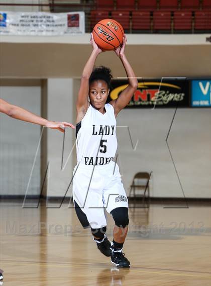 Thumbnail 1 in Cleburne vs. Rider (Fantasy of Lights Tournament) photogallery.