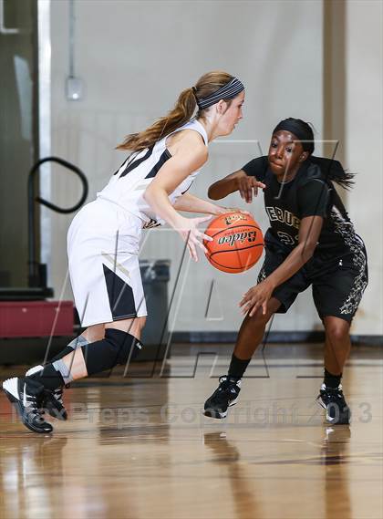 Thumbnail 2 in Cleburne vs. Rider (Fantasy of Lights Tournament) photogallery.