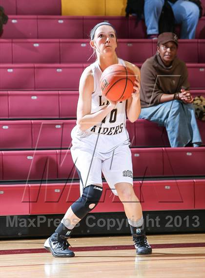 Thumbnail 2 in Cleburne vs. Rider (Fantasy of Lights Tournament) photogallery.