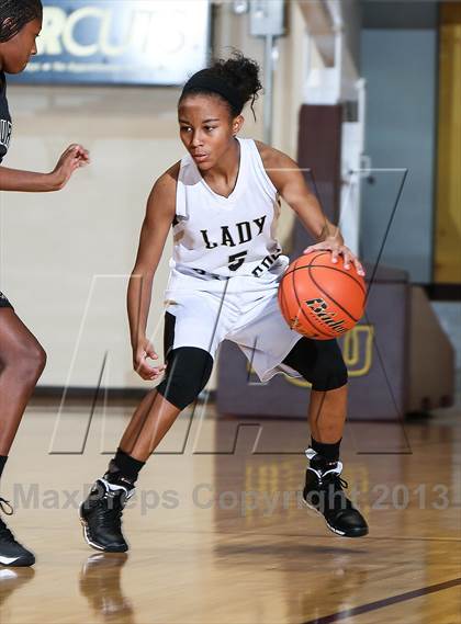 Thumbnail 3 in Cleburne vs. Rider (Fantasy of Lights Tournament) photogallery.