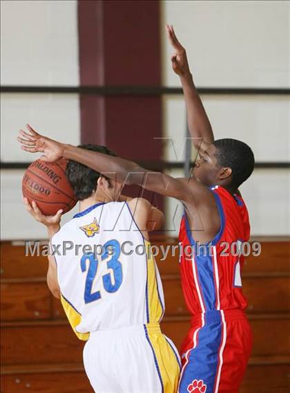 Thumbnail 1 in Nazareth vs Knox City (Fantasy of Lights Tournament) photogallery.