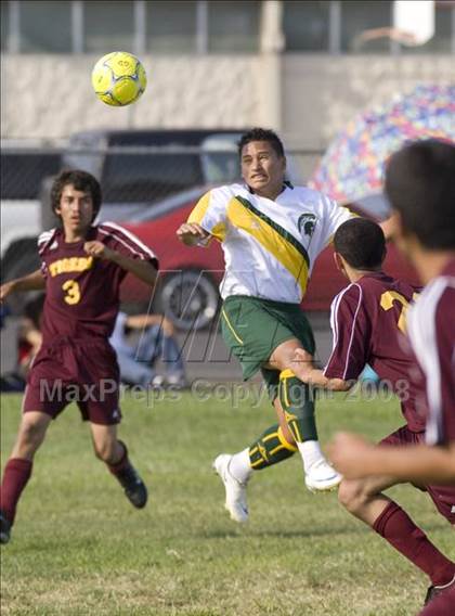 Thumbnail 2 in Los Banos vs. Davis (Spartans Classic) photogallery.