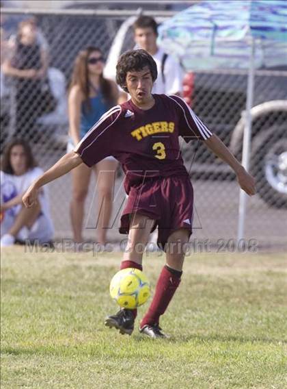 Thumbnail 1 in Los Banos vs. Davis (Spartans Classic) photogallery.