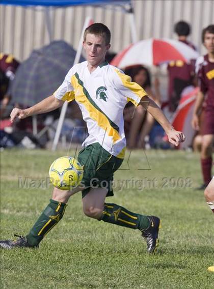 Thumbnail 3 in Los Banos vs. Davis (Spartans Classic) photogallery.