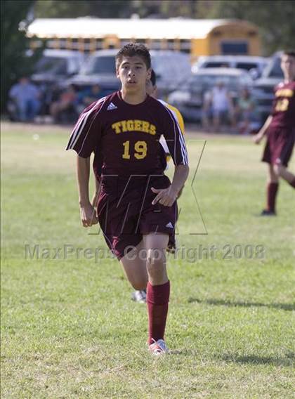 Thumbnail 3 in Los Banos vs. Davis (Spartans Classic) photogallery.
