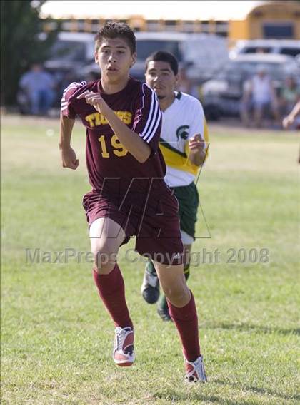 Thumbnail 1 in Los Banos vs. Davis (Spartans Classic) photogallery.