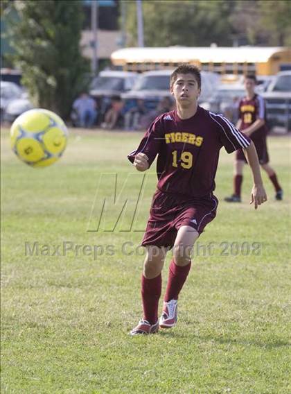 Thumbnail 3 in Los Banos vs. Davis (Spartans Classic) photogallery.