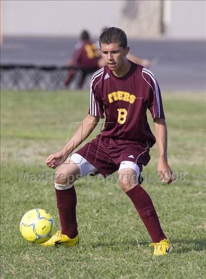 Thumbnail 3 in Los Banos vs. Davis (Spartans Classic) photogallery.