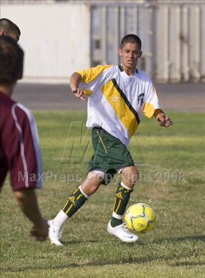 Thumbnail 2 in Los Banos vs. Davis (Spartans Classic) photogallery.