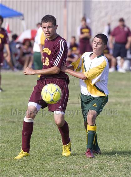 Thumbnail 3 in Los Banos vs. Davis (Spartans Classic) photogallery.