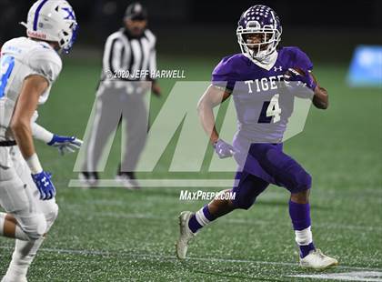 Thumbnail 3 in Pickerington Central vs. St. Xavier (OHSAA D1 Final) photogallery.