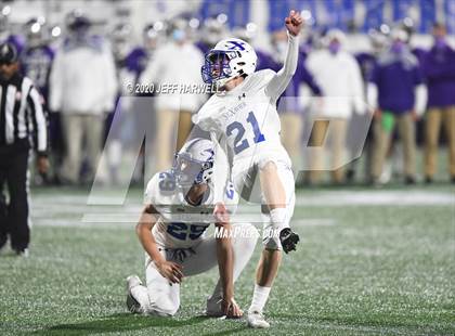 Thumbnail 1 in Pickerington Central vs. St. Xavier (OHSAA D1 Final) photogallery.