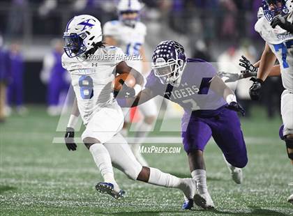 Thumbnail 2 in Pickerington Central vs. St. Xavier (OHSAA D1 Final) photogallery.