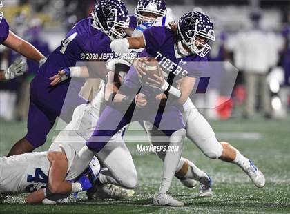 Thumbnail 3 in Pickerington Central vs. St. Xavier (OHSAA D1 Final) photogallery.