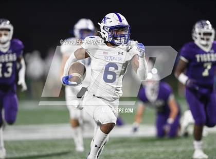 Thumbnail 3 in Pickerington Central vs. St. Xavier (OHSAA D1 Final) photogallery.