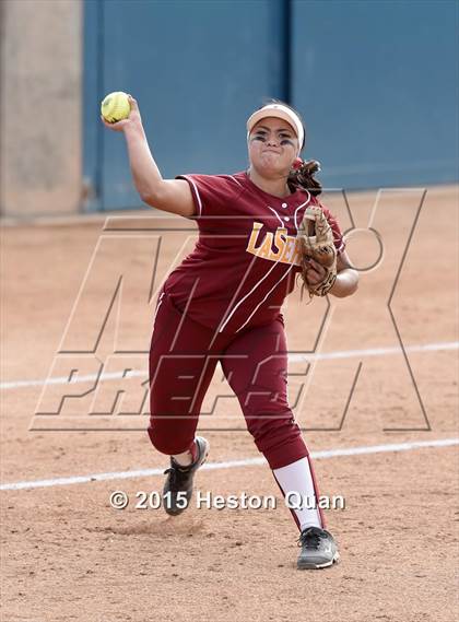Thumbnail 2 in Grand Terrace vs. La Serna (CIF SS D3 Final) photogallery.