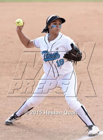 Thumbnail 1 in Grand Terrace vs. La Serna (CIF SS D3 Final) photogallery.