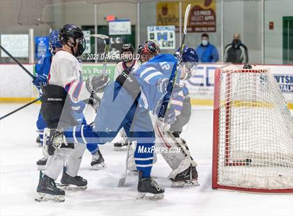 Thumbnail 3 in Merrimack vs Somersworth-Coe-Brown (NHIAA Division 2 Semifinal) photogallery.
