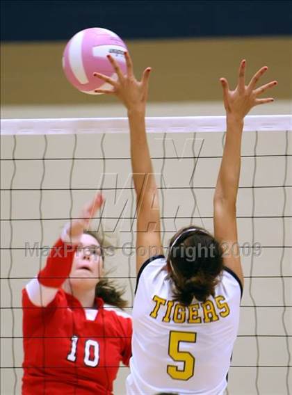 Thumbnail 3 in Langham Creek @ Stony Point (Pearland Volleyball Classic) photogallery.