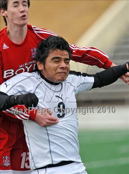Thumbnail 2 in Poteet vs Boyd (Garland ISD Tournament) photogallery.