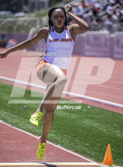 Thumbnail 1 in SS CIF Track & Field Final (Field Events) photogallery.