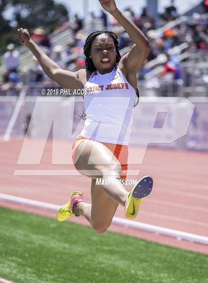 Thumbnail 3 in SS CIF Track & Field Final (Field Events) photogallery.