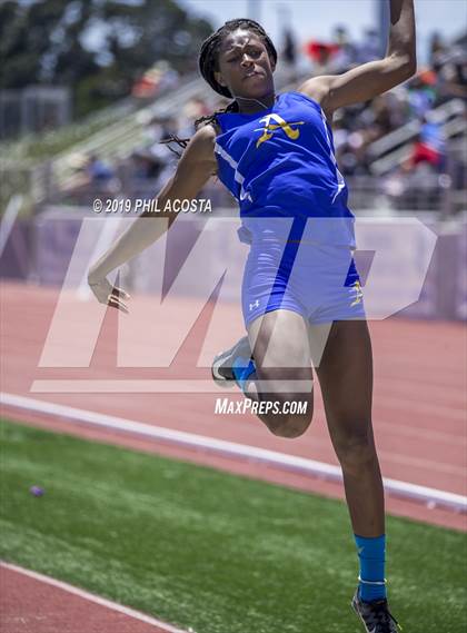 Thumbnail 1 in SS CIF Track & Field Final (Field Events) photogallery.