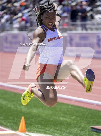 Thumbnail 1 in SS CIF Track & Field Final (Field Events) photogallery.