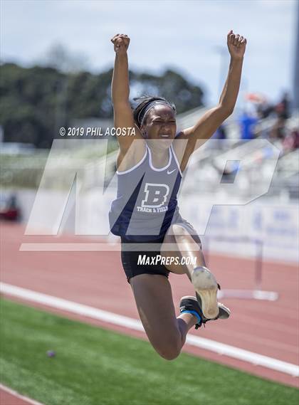 Thumbnail 1 in SS CIF Track & Field Final (Field Events) photogallery.