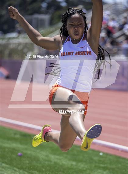 Thumbnail 2 in SS CIF Track & Field Final (Field Events) photogallery.