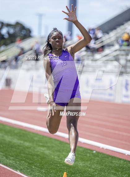 Thumbnail 1 in SS CIF Track & Field Final (Field Events) photogallery.