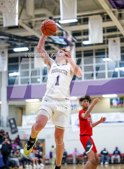 Thumbnail 3 in Broughton vs Centennial (John Wall Holiday Invitational) photogallery.