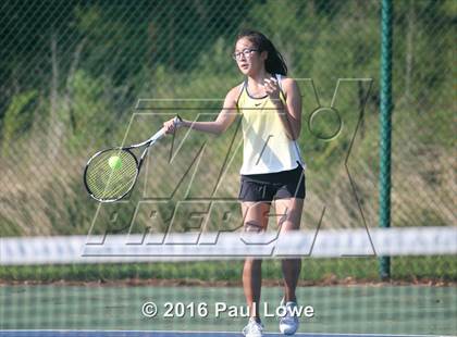 Thumbnail 1 in Apex @ Panther Creek photogallery.