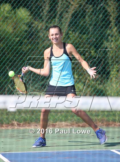 Thumbnail 2 in Apex @ Panther Creek photogallery.