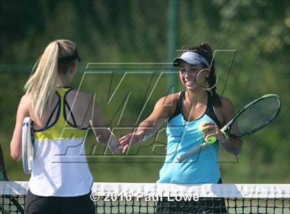 Thumbnail 1 in Apex @ Panther Creek photogallery.