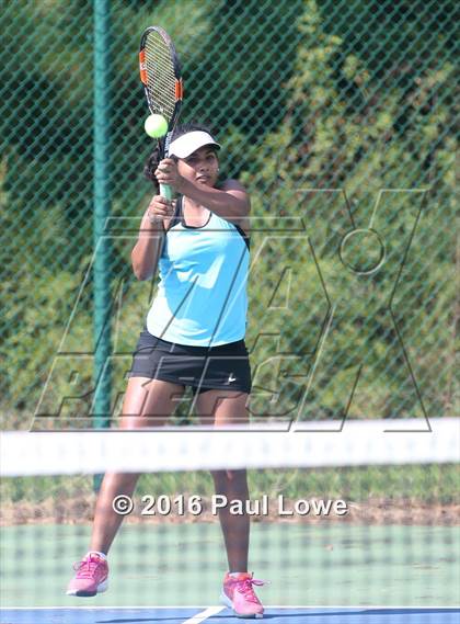 Thumbnail 2 in Apex @ Panther Creek photogallery.