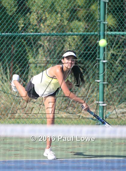 Thumbnail 1 in Apex @ Panther Creek photogallery.