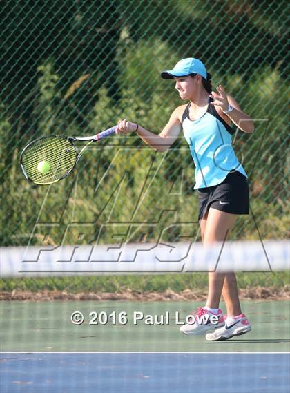 Thumbnail 2 in Apex @ Panther Creek photogallery.