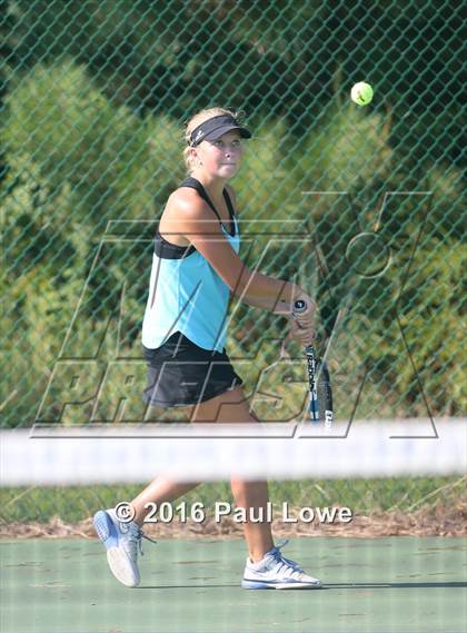 Thumbnail 3 in Apex @ Panther Creek photogallery.