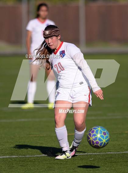 Thumbnail 3 in St. Ignatius vs Carlmont (Firebird Classic) photogallery.