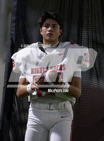 Thumbnail 1 in The Woodlands vs Klein Collins (UIL 6A D1 Football Area) photogallery.